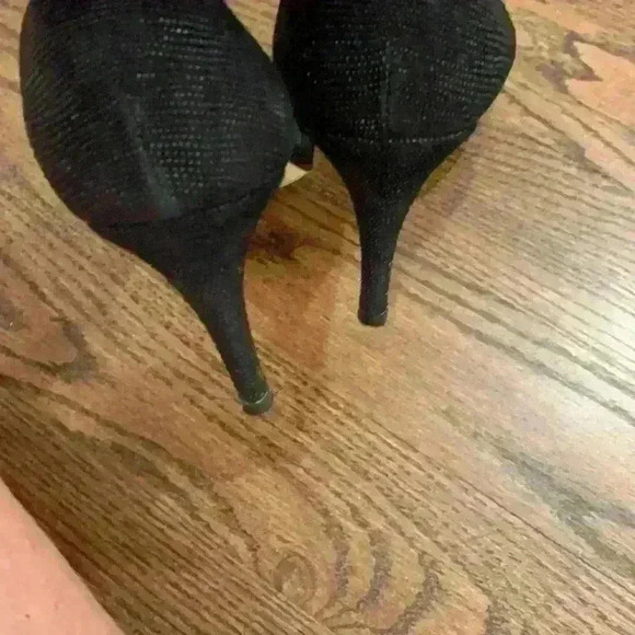 Stuart Weitzman Goosebumps Nun Naked shoes - Picture 6 of 7